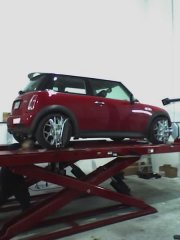 Starbuck getting a 4 wheel alignment after installation of the JCW suspension in December 2007.